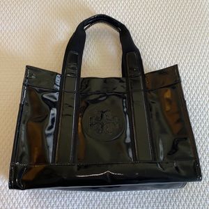 LIKE NEW: Tory Burch Bucket Purse